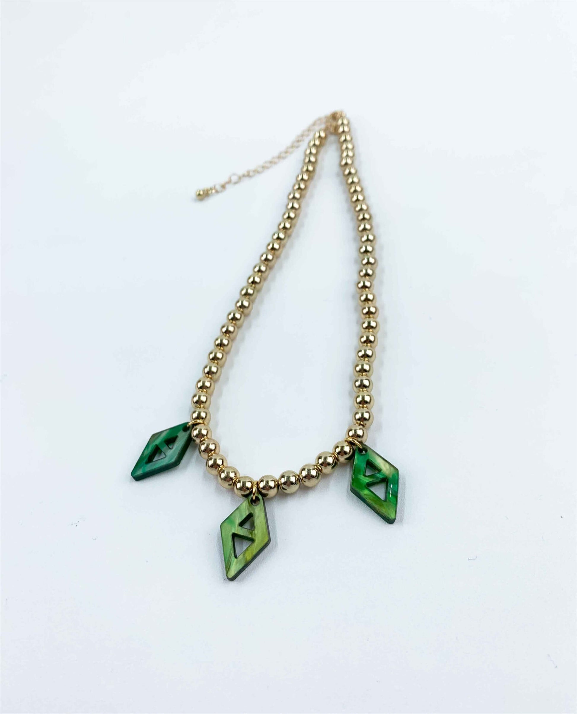 Collar de los tres rombos verdes-4