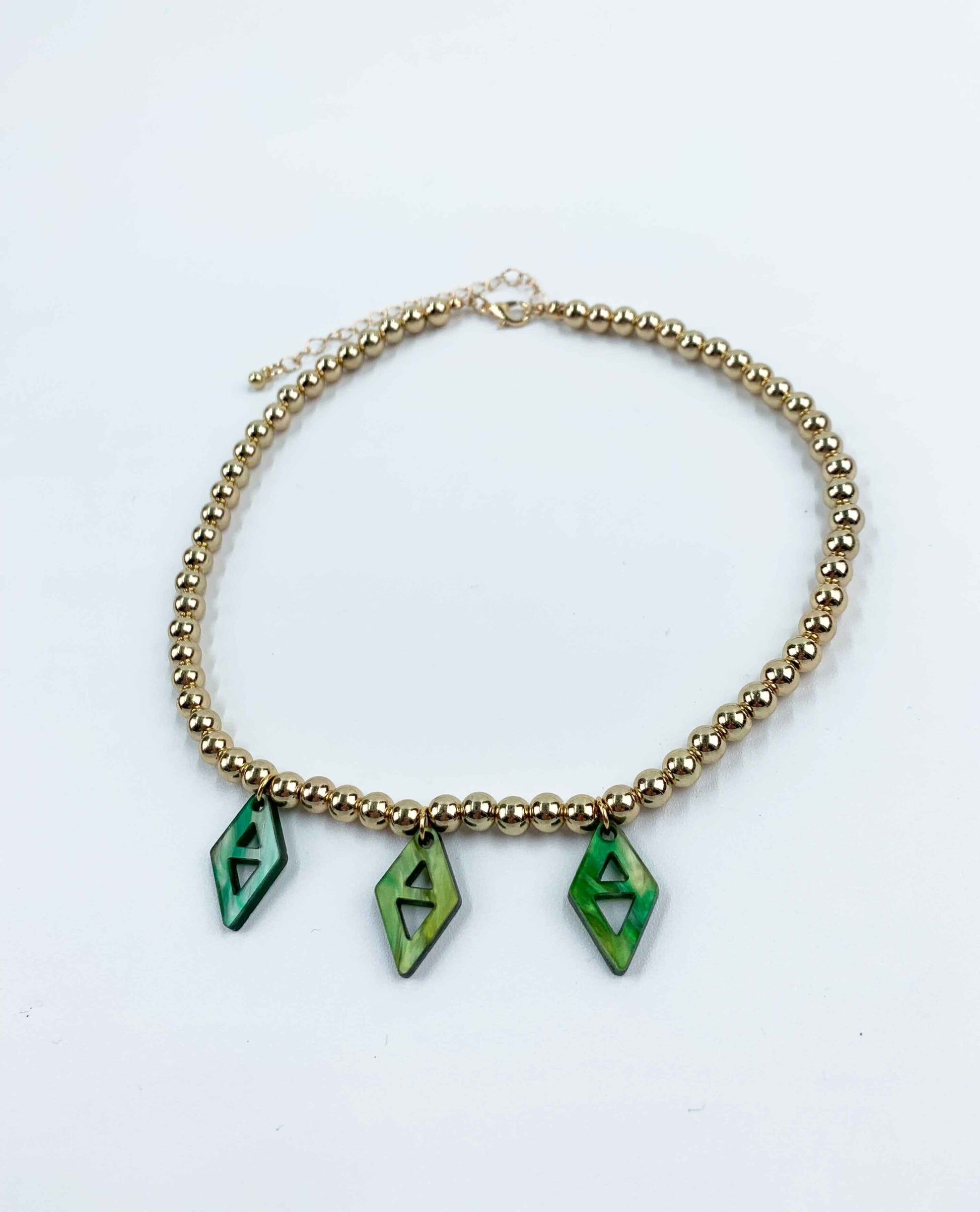 Collar de los tres rombos verdes-2