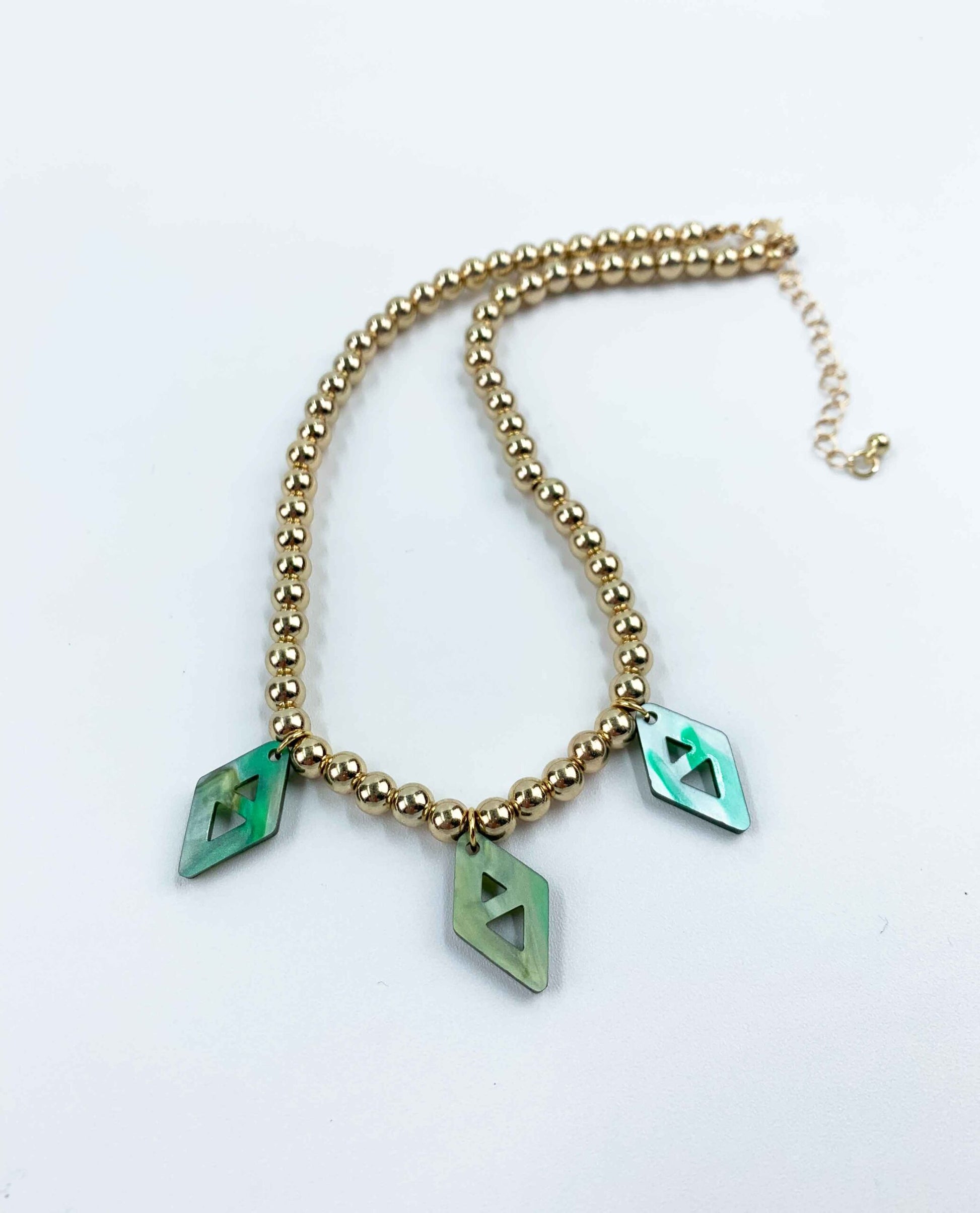 Collar de los tres rombos verdes-3