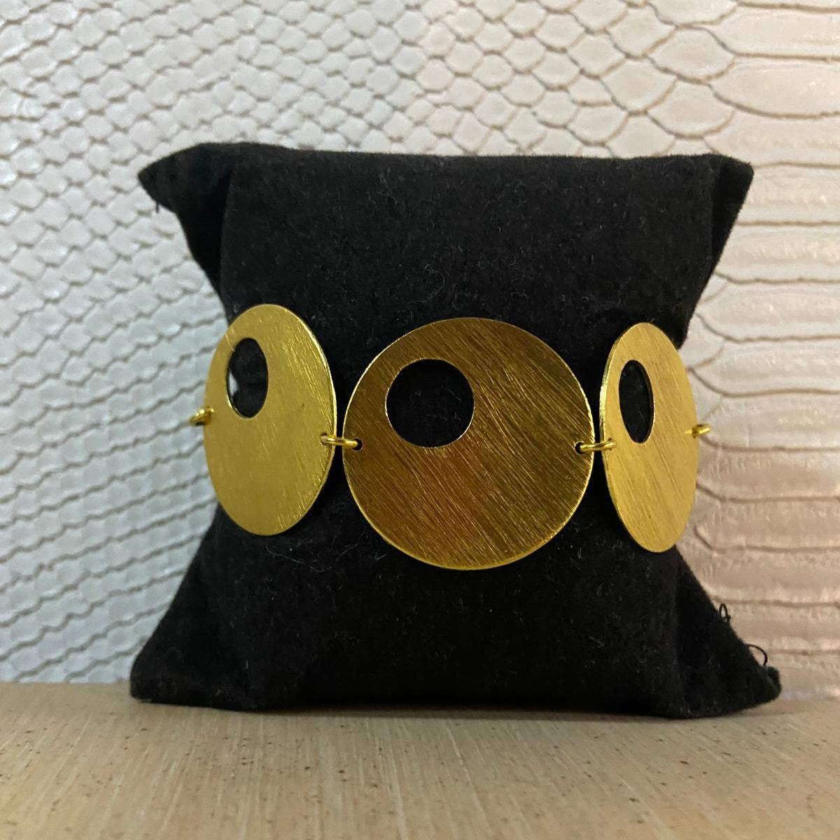 Gold plated PSICODELIC bracelet - Design with character-1